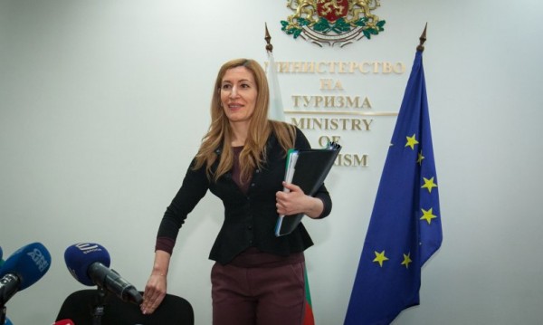 300 хил. българи с резервация за пътуване в чужбина до 1 юни 