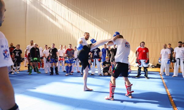 SENSHI предлага на феновете на бойните спортове втори майсторски клас с кикбокс легендата Семи Шилт