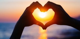 Месечен любовен хороскоп за юли