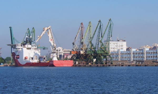 Поставиха под карантина 57 моряка за седмица във Варна