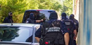 Прокуратурата иска постоянен арест за приближени на Божков