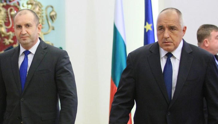 Задкулисието натиска Радев да даде шанс на Борисов да се измъкне по терлици