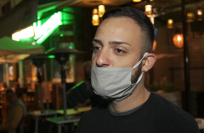 Сервитьор от Пловдив: Молим се да не затварят и ресторантите, оставаме без доходи