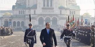 Трябва ли президента Румен Радев да приеме строя на 3-ти март?