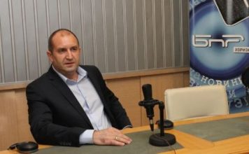 Президентът отговори на спекулациите има ли „топла връзка“ между кабинета му и Васил Божков