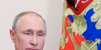 Путин: Русия ще „избие зъбите“ на всеки, който се опита да „отхапе“ от нея