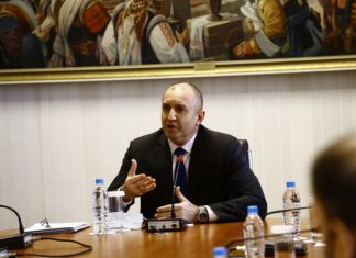 Радев: Общество, в което пътят към успеха минава през корупцията, е обречено