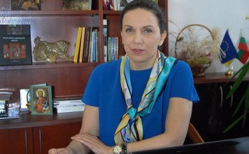 Антония Първанова: Мръсните чорапи в подкрепа на Митко са отношението към ГЕРБ