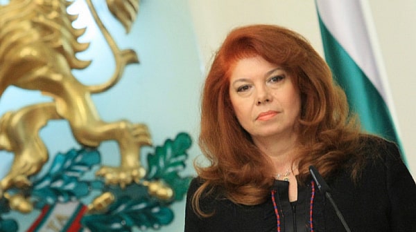  Илияна Йотова: Имаме нужда от стабилно правителство, което да продължи линията на служебния кабинет