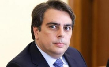 Асен Василев: 40 млрд. лв. в Ливан ще изядат главата на Борисов!