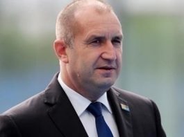 Румен Радев няма да стига до балотаж, за да разчита на партиите. Печели на първи тур, а премиер ще е Кирил Петков