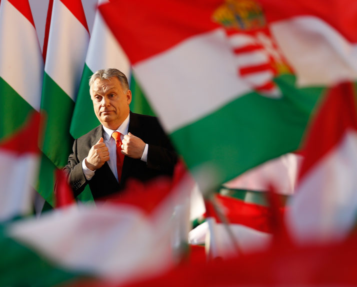 Орбан показа среден на НАТО и ЕС: Няма да наложим санкции на Русия и точка по въпроса!