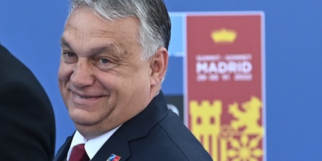 Орбан побърка ЕС: Ще блокирам всяка санкция, а вие ходете некъпани и миризливи!Орбан побърка ЕС: Ще блокирам всяка санкция, а вие ходете некъпани и миризливи!