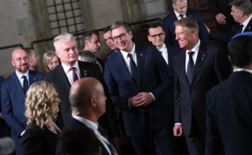 „Курир“: Вучич поискал да отпаднат санкциите на ЕС срещу Сърбия за внос на петрол, Радев и Мицотакис го подкрепили