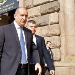 Радев: Начинът да се излезе от кризата е да се върне доверието на хората в парламентаризма