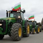 Земеделието ни е пред колапс заради вноса на украинско зърно: земеделският министър в писмо до ЕК