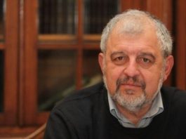 Проф. Иван Илчев: Спорът за националния празник е глупав, аргументите на премиера са некомпетентни