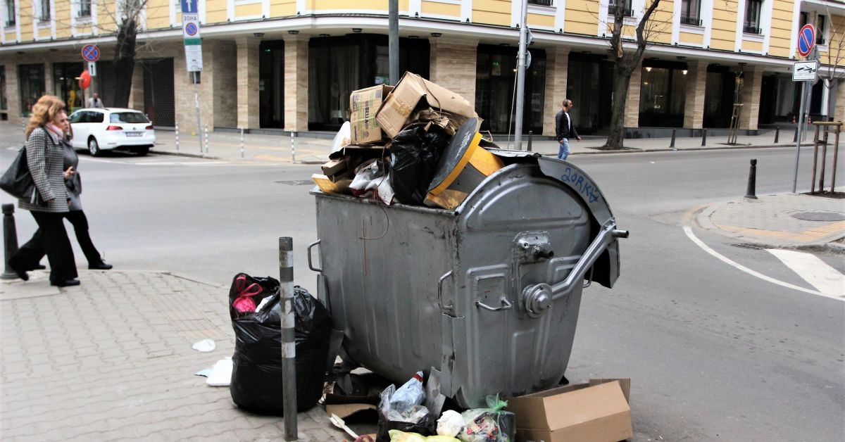 Плащаме боклука на торба и кофа... т.е. ще се озовем с незаконни сметища и изхвърляне на боклук навсякъде