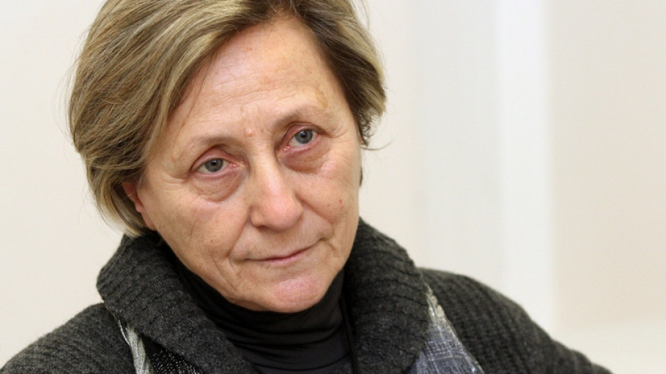 Нешка Робева: Плач за Навални… А Асандж, Сноудън, Гуантанамо?