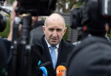 Президентът: Самозвани експерти се опитаха да обвинят в държавна измяна хората с пагони