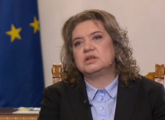 Киселова: “Опазил ме Господ, ако аз съм причината българските граждани да не бъдат питани” Киселова: “Опазил ме Господ, ако аз съм причината българските граждани да не бъдат питани”