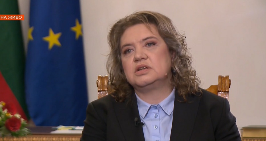 Киселова: “Опазил ме Господ, ако аз съм причината българските граждани да не бъдат питани”