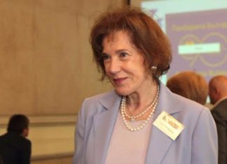 ОСЪДЕНА КРАДЛА обвинява в кражба Русия и Путин!