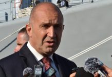 Радев за бития полицейски шеф в Русе: Разпад на държавността