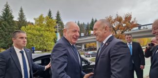 С „Шкодата“ на съпругата си Румен Радев посрещна унгарския президент в Смолян / СНИМКИ + ВИДЕО