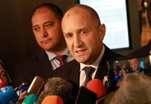 Радев: Видно е за всички, че управляващите са в парализа и чакат санкционирания по Магнитски политик да ги уведоми дали ще ги бъде