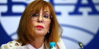 Защо Желязков беше толкова радостен, когато подаде оставката на правителството? Защото: