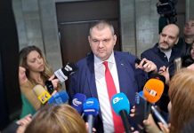 Мюсюлмани в отпор на Пеевски: Който разделя Родопите, го гоним с камъни!