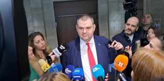 Мюсюлмани в отпор на Пеевски: Който разделя Родопите, го гоним с камъни!