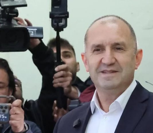 Радев печели изборите с огромна преднина пред ГЕРБ, ще има над 100 депутатски места