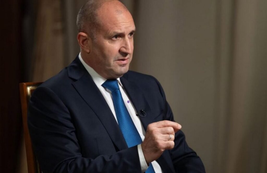 Киев призова Румен Радев да не блокира подкрепата на ЕС