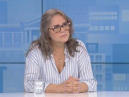 Цветеслава Гълъбова: Замразете спешно депутатските заплати и забранете бордовете за държавните служители