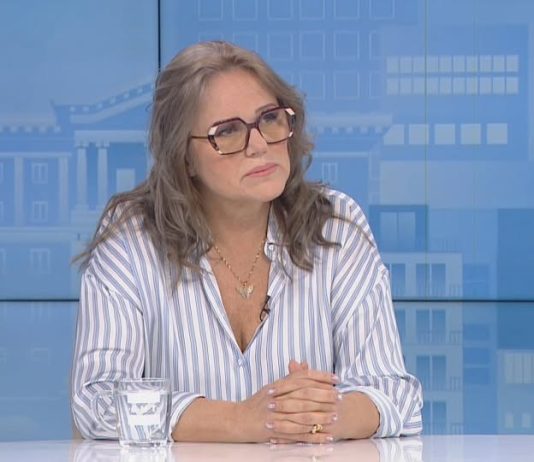 Цветеслава Гълъбова: Замразете спешно депутатските заплати и забранете бордовете за държавните служители