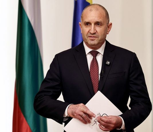 Румен Радев: Край на предоставянето на въоръжение от Българската армия за Украйна