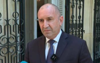 Извънредно! Румен Радев уволни още един министър