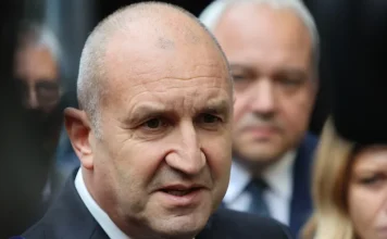 Радев: ЕП не може да разпорежда на суверенна България. Резолюцията съдържа невежество и манипулации. Не е време за аматьори на върха на държавата